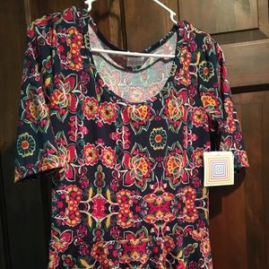 Gorgeous LuLaRoe “Nicole”